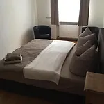 招待所 罗蕾莱维恩斯蒂尔布辰旅馆 3*